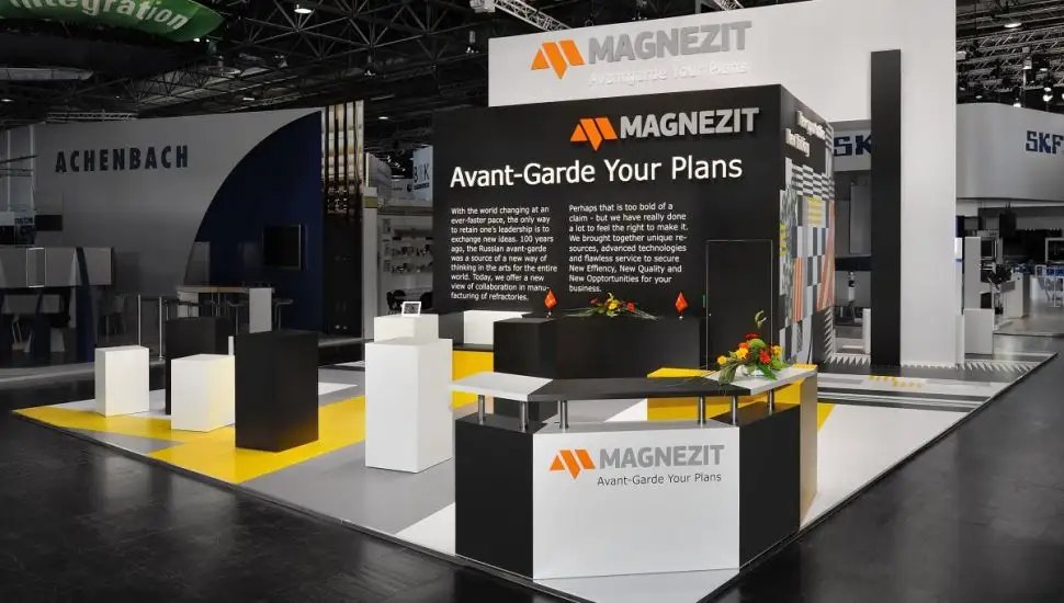 avantgardistischer messestand für die magnezit group